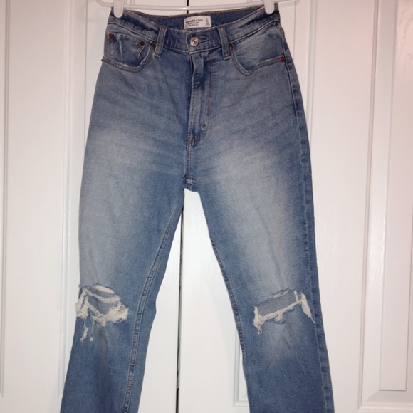 Ultra High Rise Ankle Straight Jeans - Picture 3 of 8
